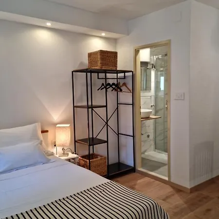 Riva Apartment Hvar Town