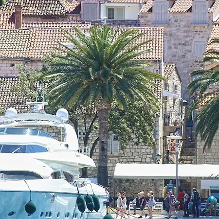 Riva Apartment Hvar Town