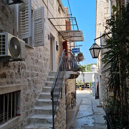 Riva * Hvar Town