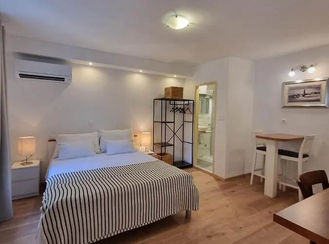 Riva Apartamento Hvar Town