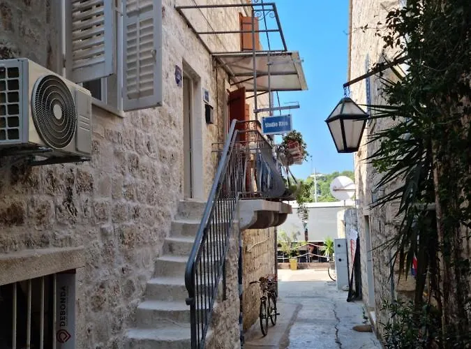 Riva * Hvar Town